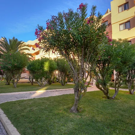 Апарт-отель 3hb Falesia Garden Албуфейра